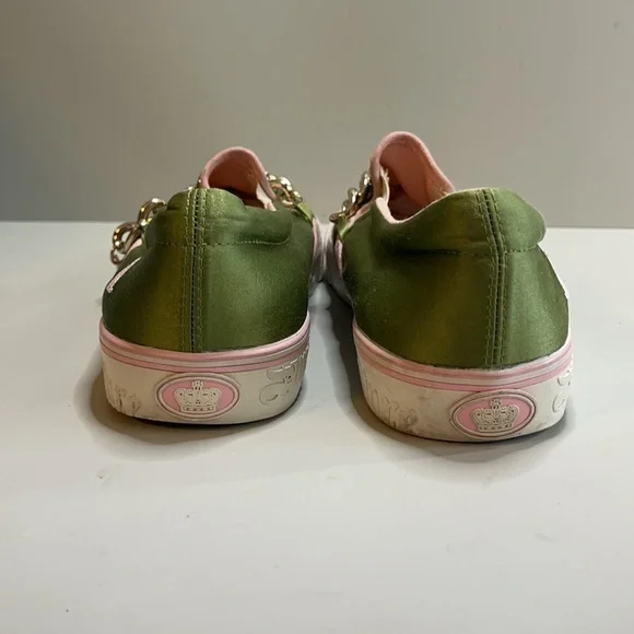 Juicy Couture green satin w/pink trim slip on shoe - Picture 4 of 11